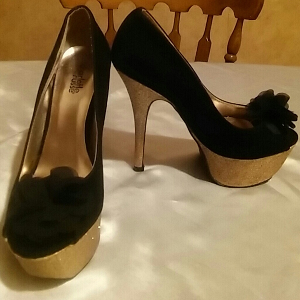 Temp Price drop!!! Charlotte Russe Heels. - Picture 2 of 3
